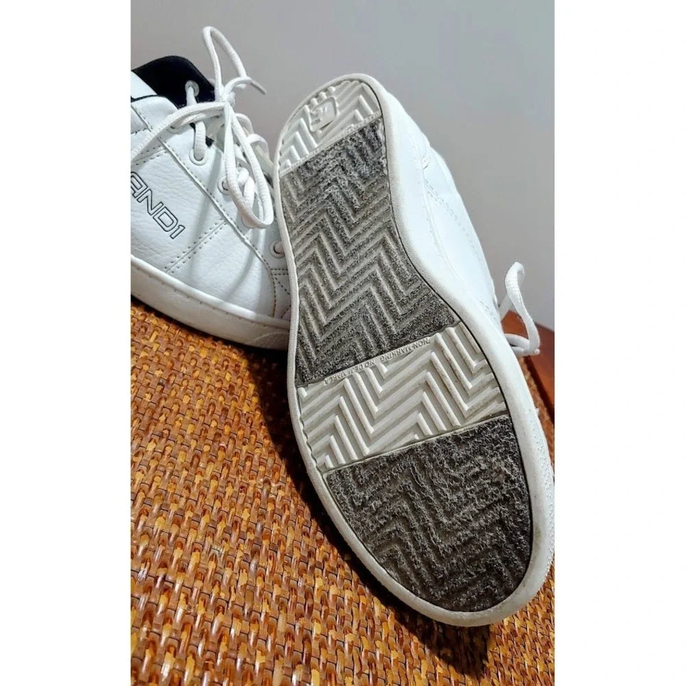 Sneakers‎ Athletic  Boys 5 AND1 White Low Top Lace Up  Casual Basketball Shoes